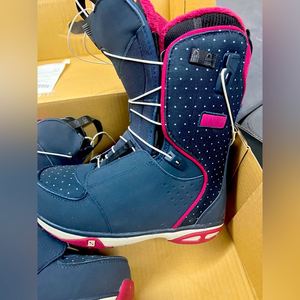 Brand new with Box Salomon snowboard boots